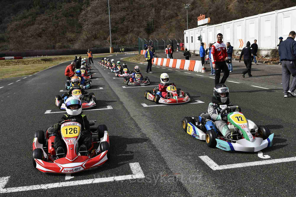 33163178801_a57c3351c8_b